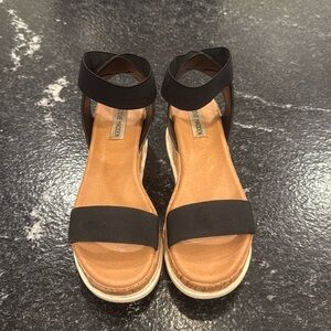 Steve Madden wedge sandals